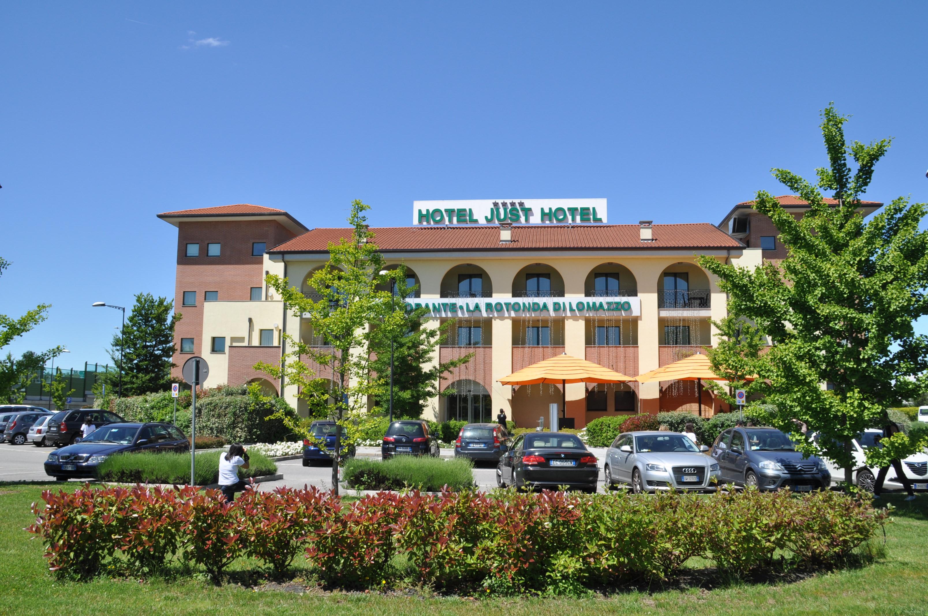 Just Hotel Lomazzo Fiera Exterior photo